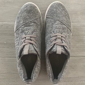 TOMS Size 10 Great Conditon! Please see all photos